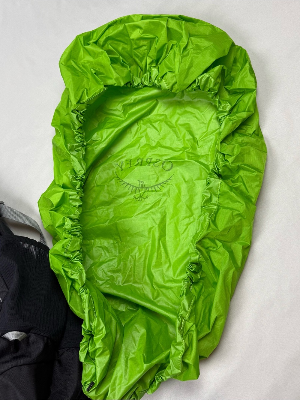 Osprey Hikelite 18 Backpack with Rain Cover Black Hiking Day Pack Tarpon Fishing - Picture 4 of 11